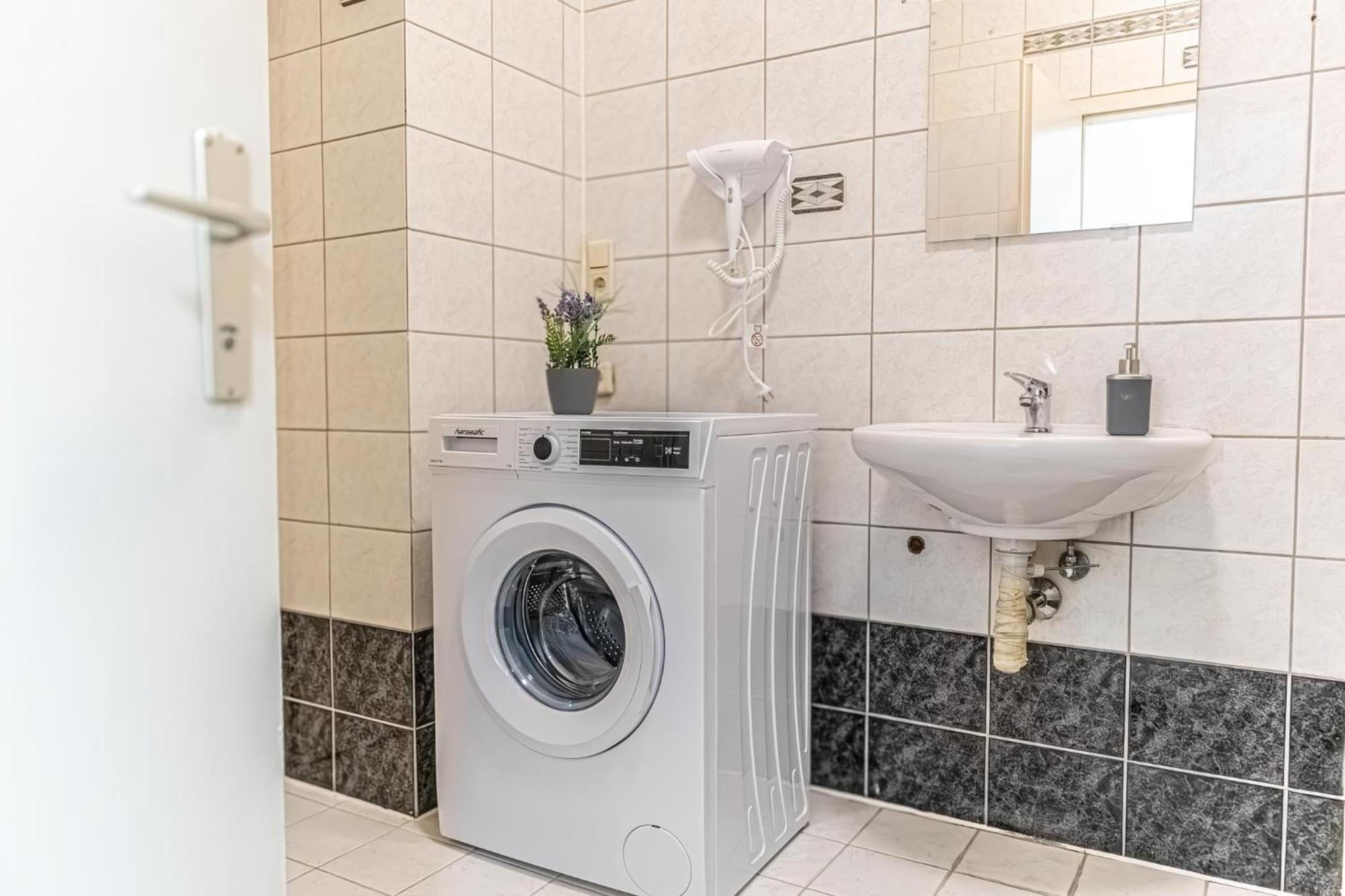 Spacious 2Br Apt -Near Wiener Stadthalle Burggassewiener Well Located Екстер'єр фото