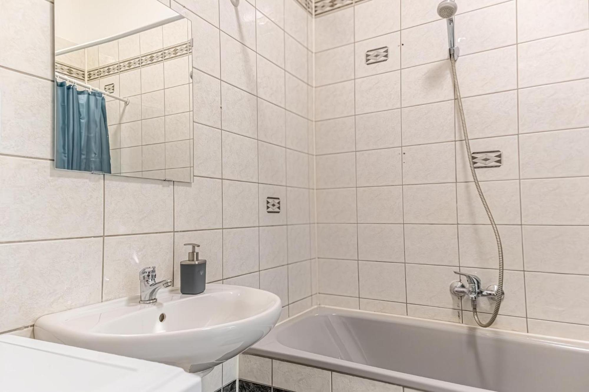 Spacious 2Br Apt -Near Wiener Stadthalle Burggassewiener Well Located Екстер'єр фото