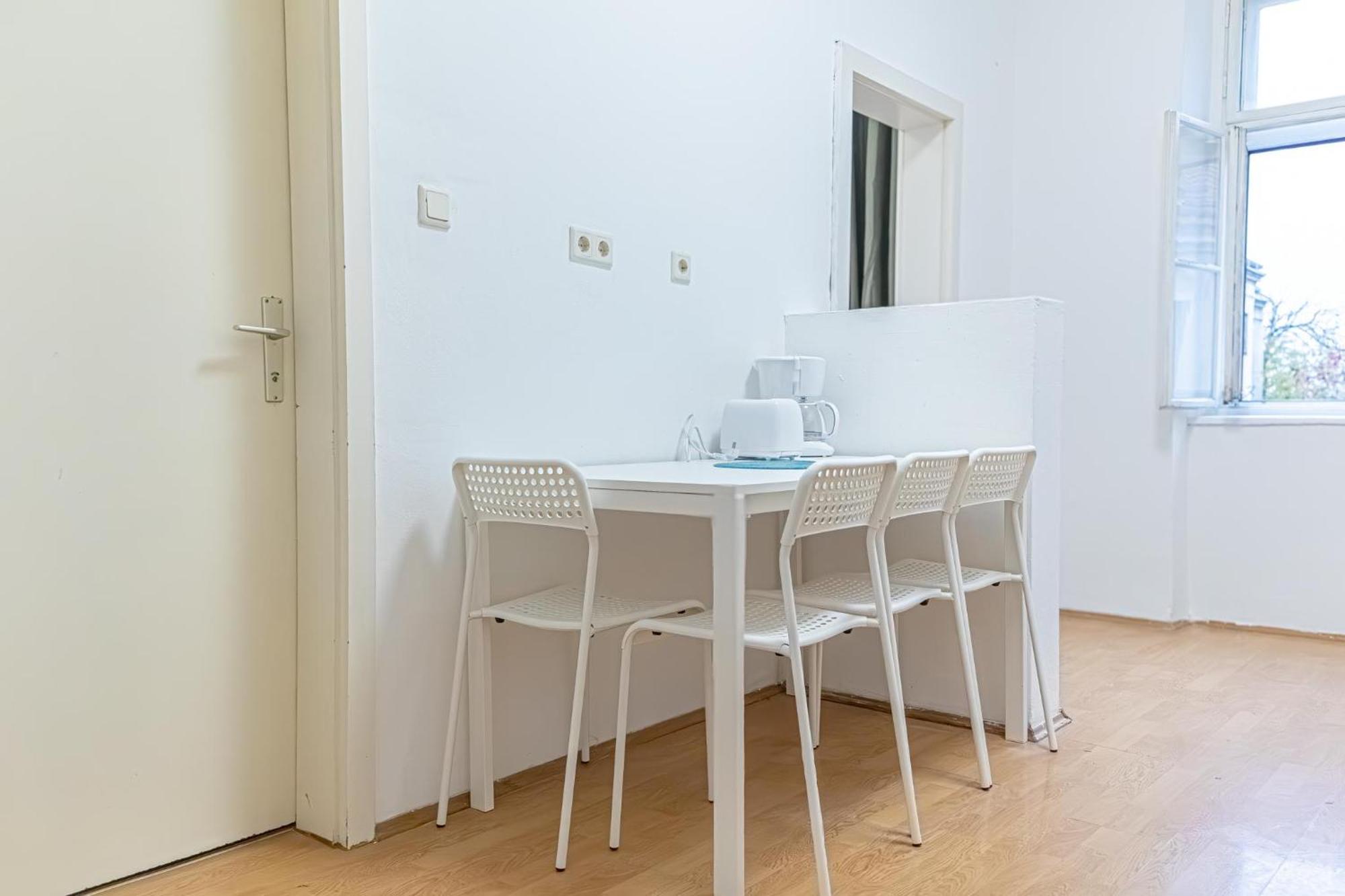 Spacious 2Br Apt -Near Wiener Stadthalle Burggassewiener Well Located Екстер'єр фото